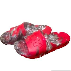 XTRATUF Men's Apres Fish Red, Black, Grey, White Pool Slide Size 9M